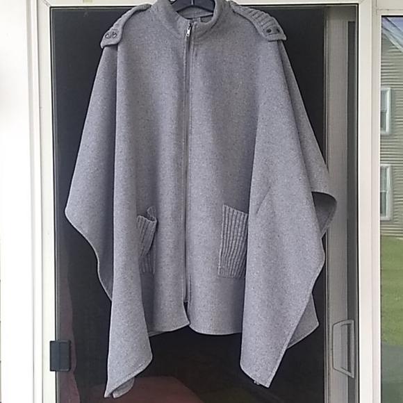 gray cape w/hood - Picture 2 of 8